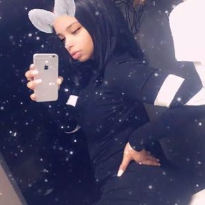 Meet your Posher, Linette